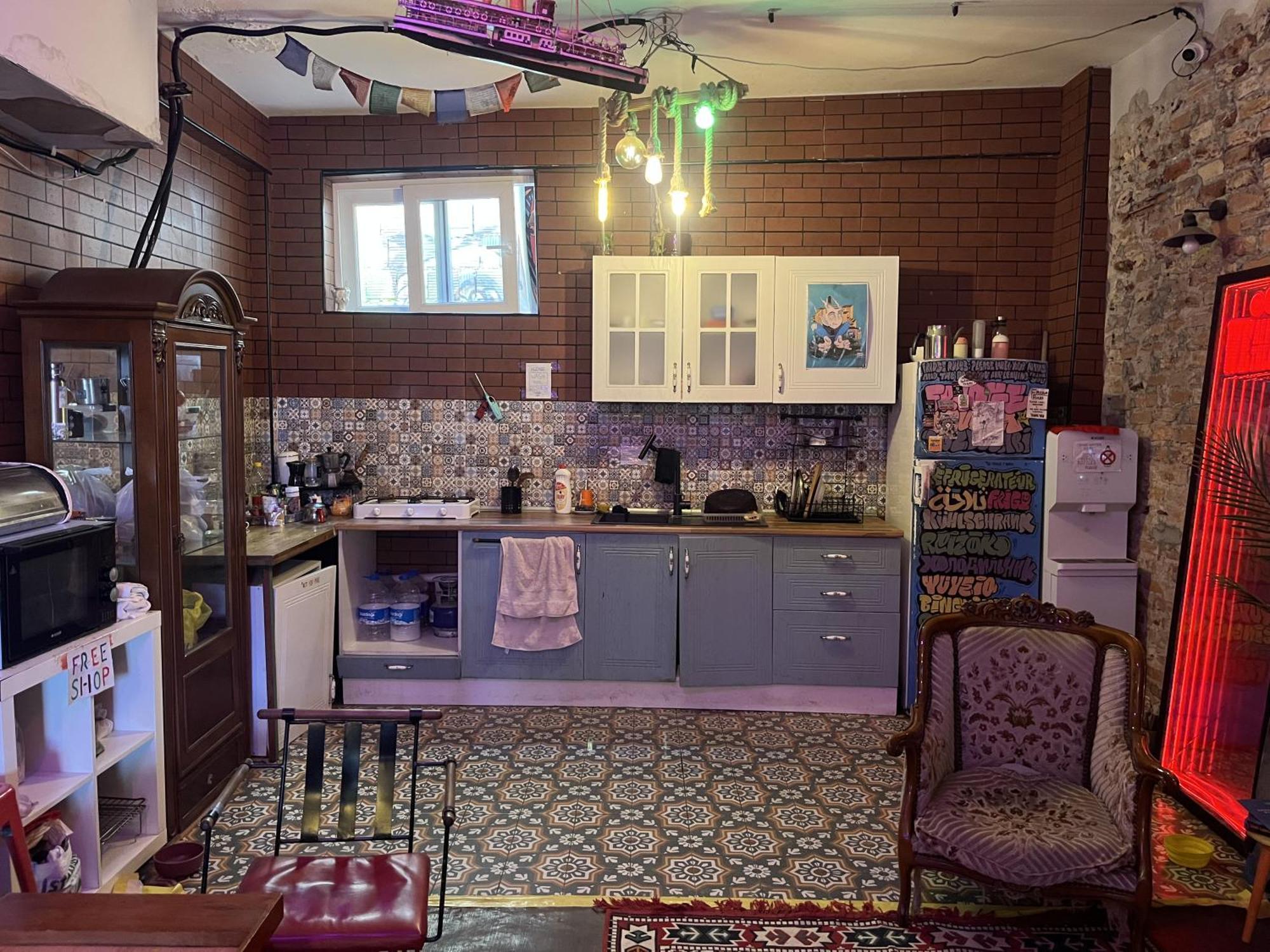 Lola Backpacker'S Hostel อิสตันบูล ภายนอก รูปภาพ