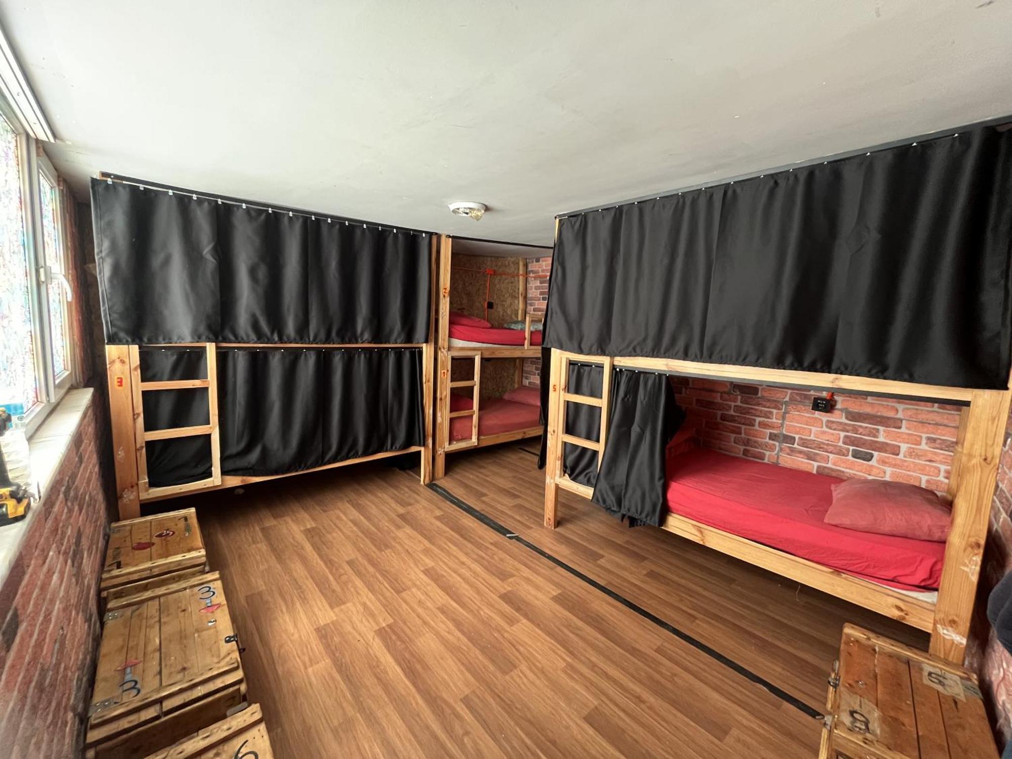 Lola Backpacker'S Hostel อิสตันบูล ภายนอก รูปภาพ